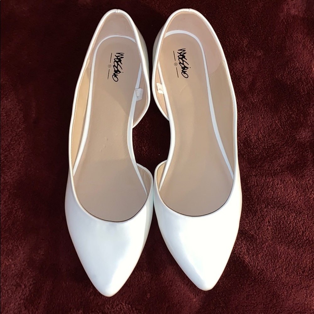 Kendall White Mossimo White Flats